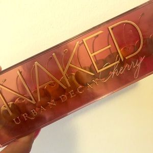 Urban Decay Naked Cherry Eyeshadow Palette